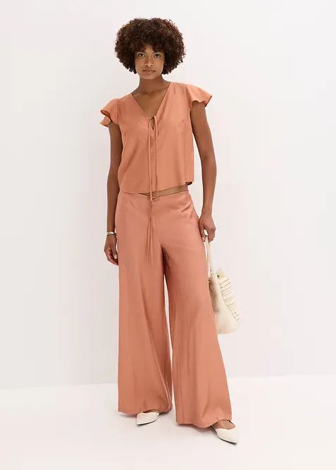 Blouse met volantmouwen in een glanzende look, bonprix