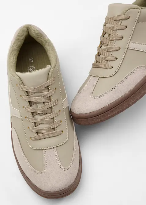 Sneakers in retrolook, bonprix