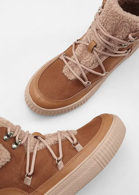 Gevoerde veterboots, bonprix