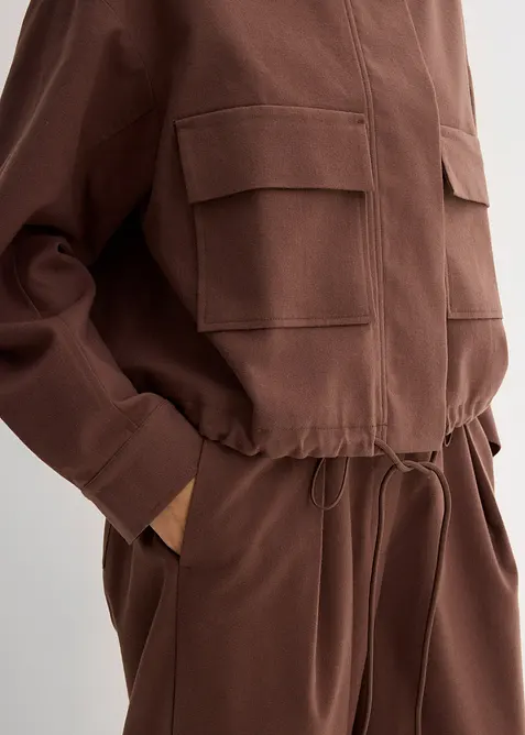 Korte tussenjas in een viscosemix, bonprix