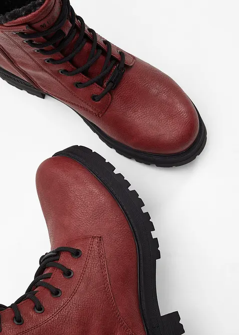 Veterboots van Mustang, Mustang