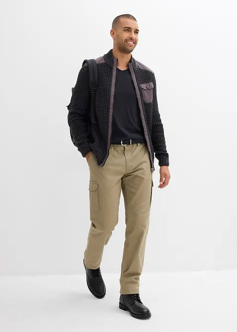 Grof gebreide vest met wafelstructuur en praktische borstzak, bonprix