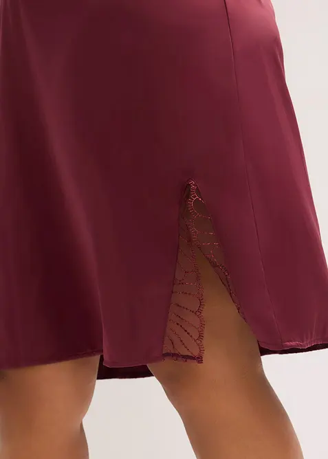 Slipdress met elegant borduursel, bonprix