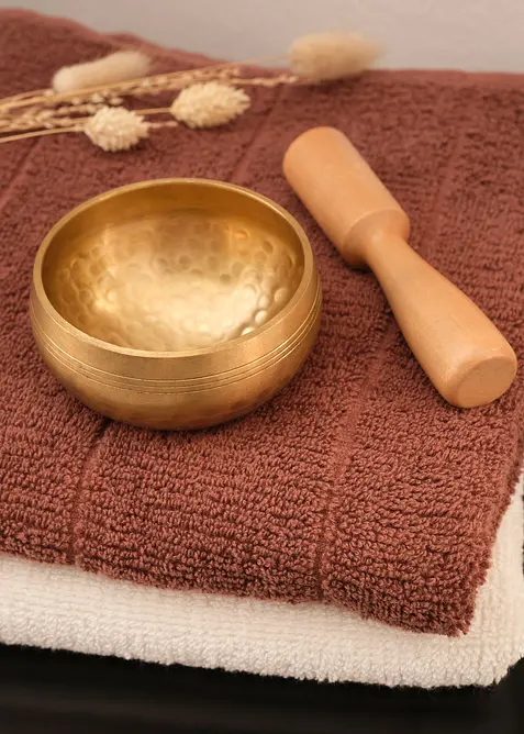 Decoratieve klankschaal met houten klopper, bonprix