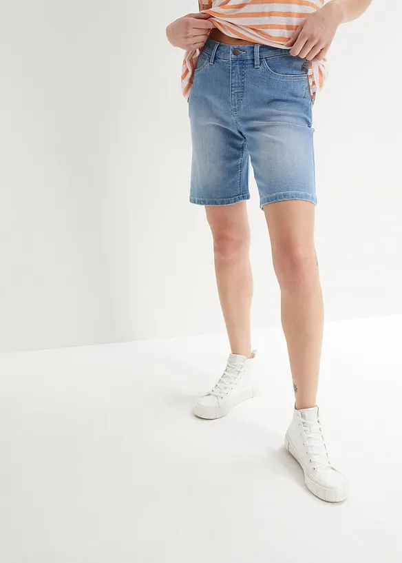 Straight jeans bermuda,  mid waist, bonprix