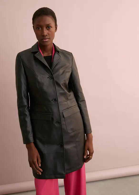 Lange imitatieleren jas met revers, getailleerd, bonprix