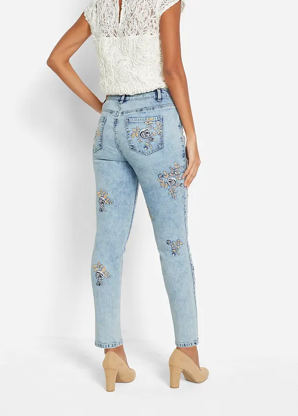 Jeans met bloemenborduursel, bonprix