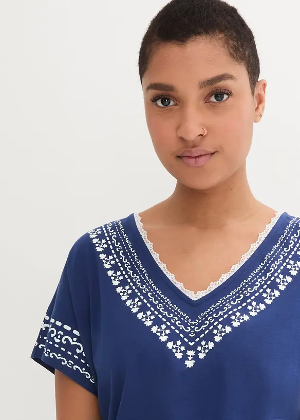 Comfortabel T-shirt met printed borduursel en biologisch katoen, bonprix