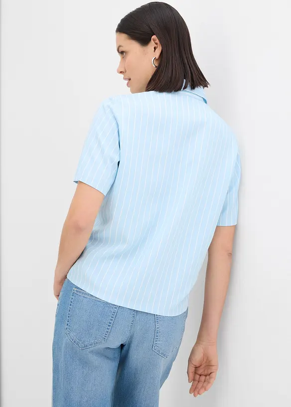 Gestreepte blouse met korte mouwen en opvallende knoop, bonprix