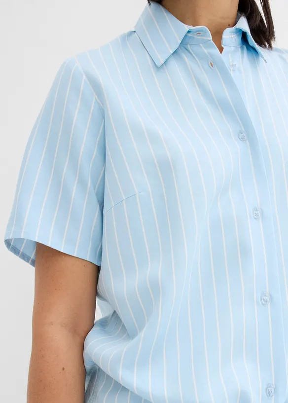 Gestreepte blouse met korte mouwen en opvallende knoop, bonprix