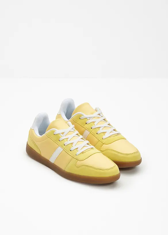 Sneakers in retrolook, bonprix