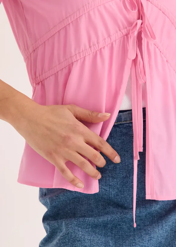 Blouse met strikjes, bonprix