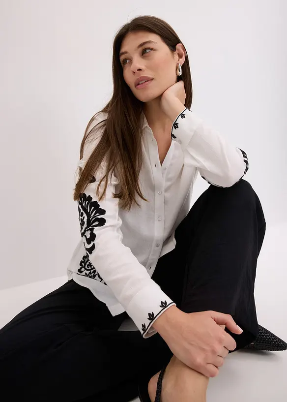 Blouse met borduursel in een zachte viscosemix, bonprix