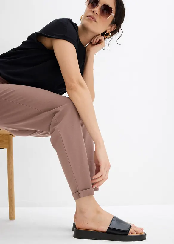 Comfortabele jersey broek met strikkoordjes, bonprix
