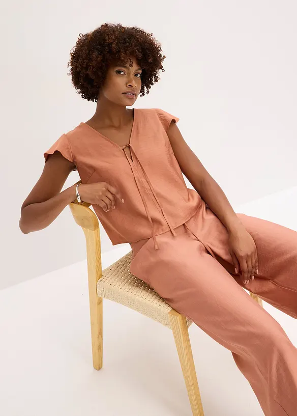 Blouse met volantmouwen in een glanzende look, bonprix