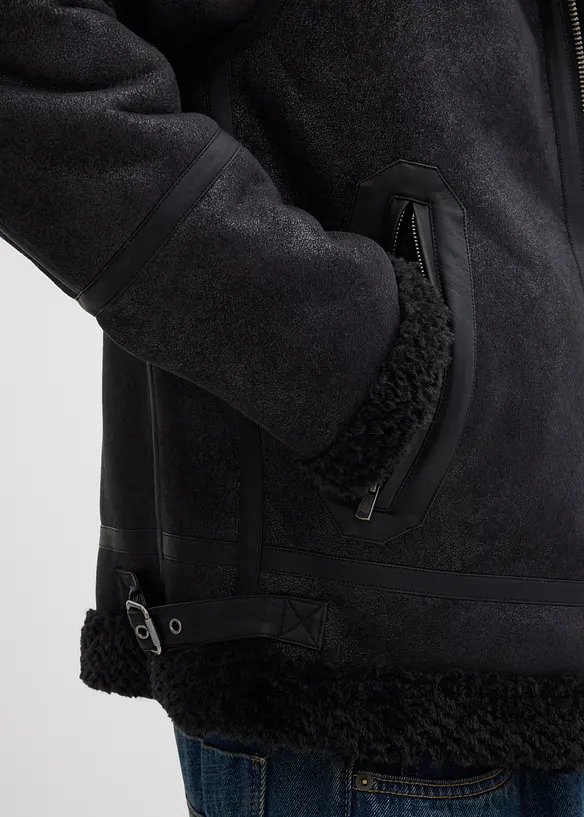 Korte imitatieleren jack met teddy voering, bonprix