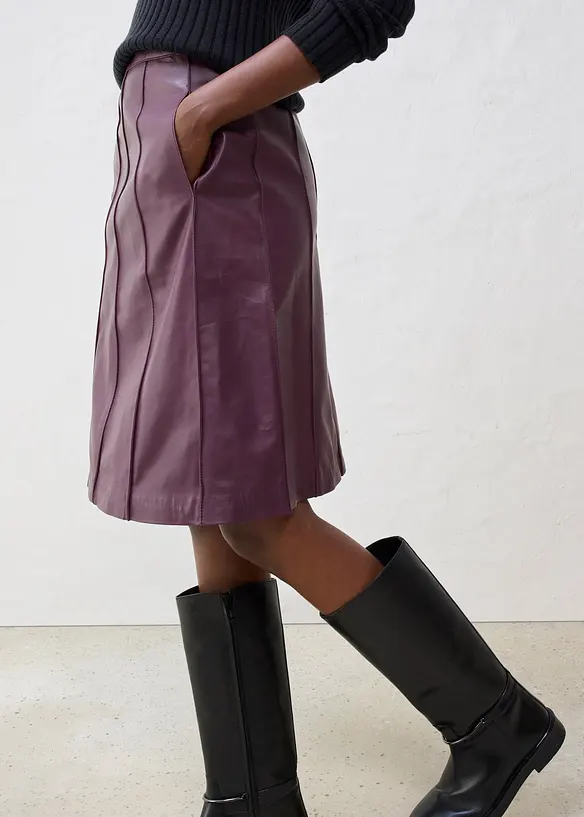 Uitlopende leren rok van lamsnappa, bonprix