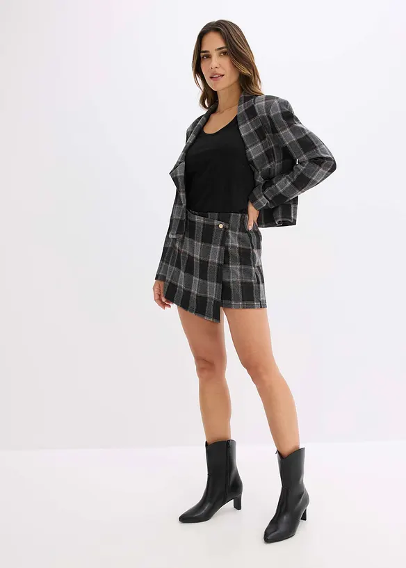 Skort met sierknop, bonprix