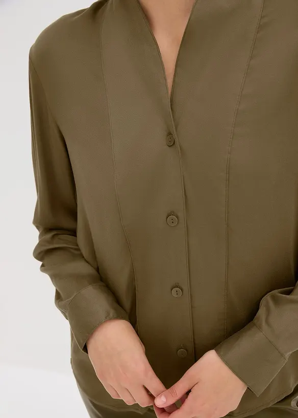 Overhemdblouse van soepelvallend satijn, bonprix