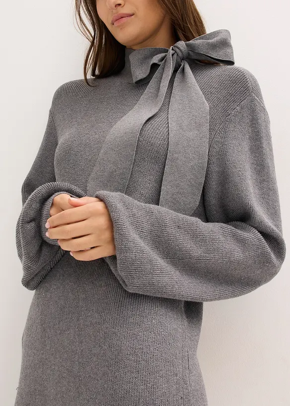 Gebreide jurk met strik in een zachte viscosemix, bonprix