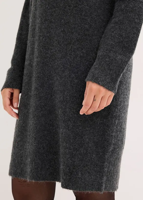 Gebreide jurk met paillettenapplicatie, bonprix