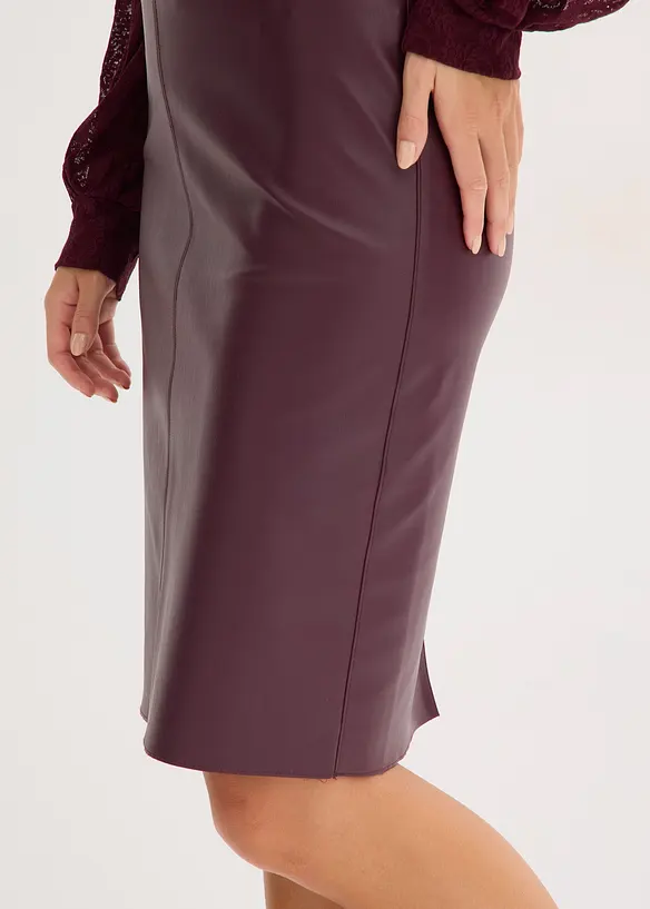 Knie-lange imitatiesuède rok met nauwsluitende pasvorm, bonprix