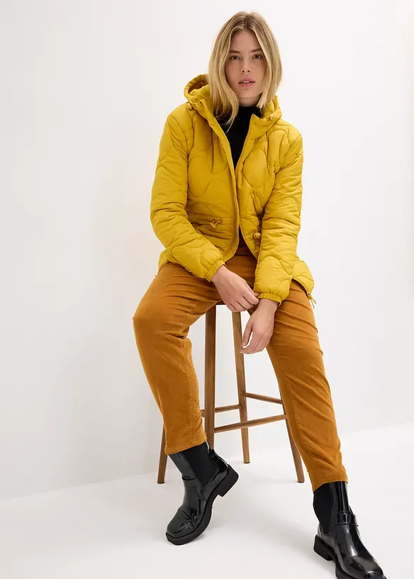 Gewatteerde jas met capuchon, bonprix