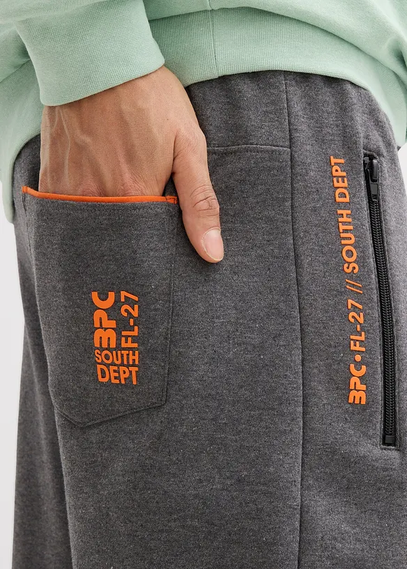 Joggingbroek van biologisch katoen met handige ritszakken, bonprix