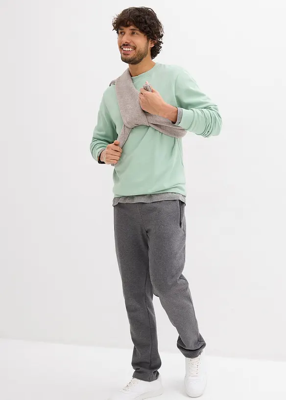 Joggingbroek van biologisch katoen met handige ritszakken, bonprix