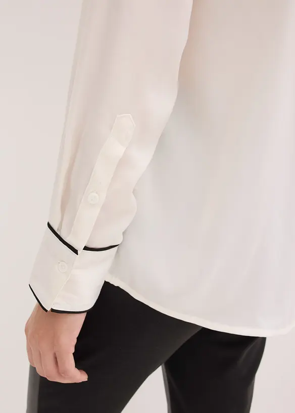 Overhemdblouse van soepel satijn, bonprix