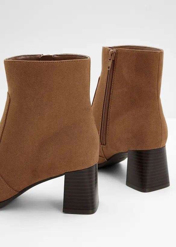 Enkellaarsjes met blokhak, bonprix