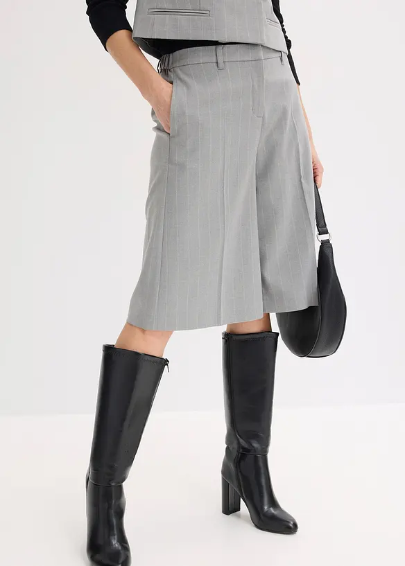 Bermuda met bandplooien, krijtstreep, bonprix