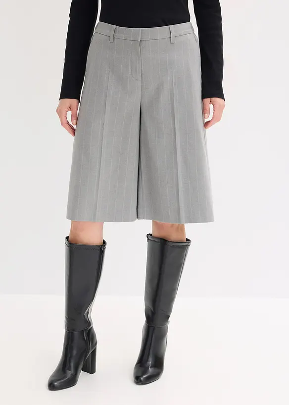 Bermuda met bandplooien, krijtstreep, bonprix